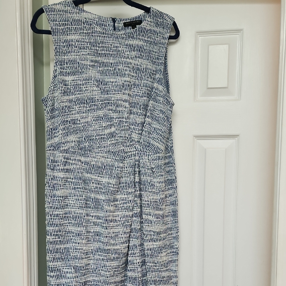 Sleeveless Blue and White Patterned Sheath Dress